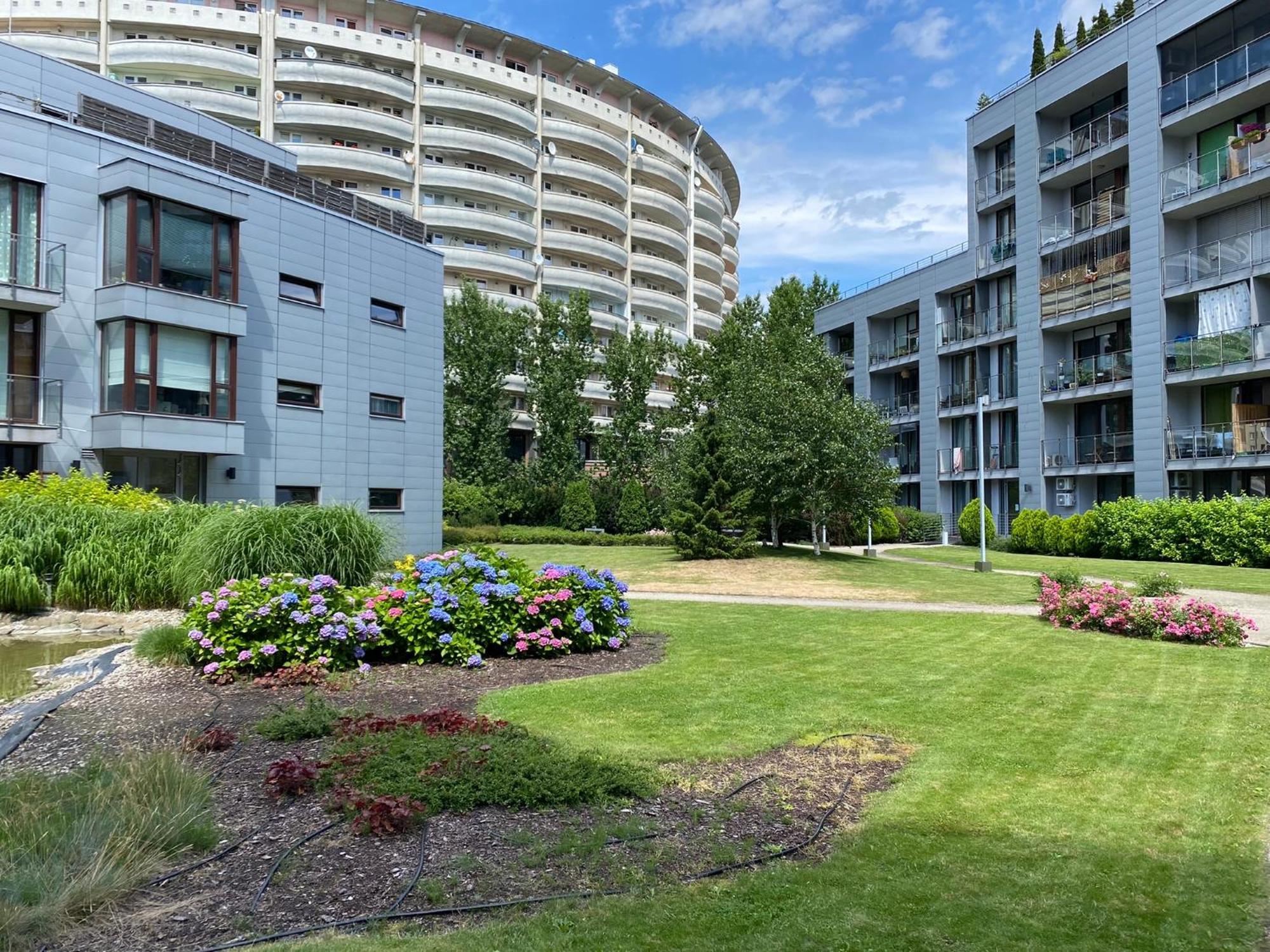 Two Rooms Apartment Triton Park Warsaw Exterior photo